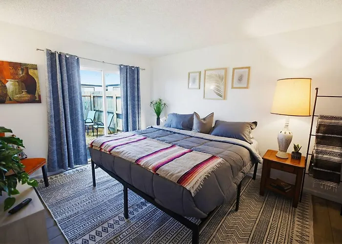 Cozy 2br Near Westgate & Stadium, Pets, Workspace Glendale