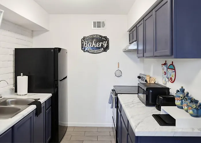 Cozy 2br Near Westgate & Stadium, Pets, Workspace Apartment Glendale