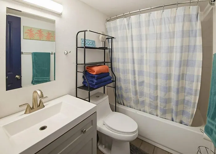 Cozy 2br Near Westgate & Stadium, Pets, Workspace Apartment *