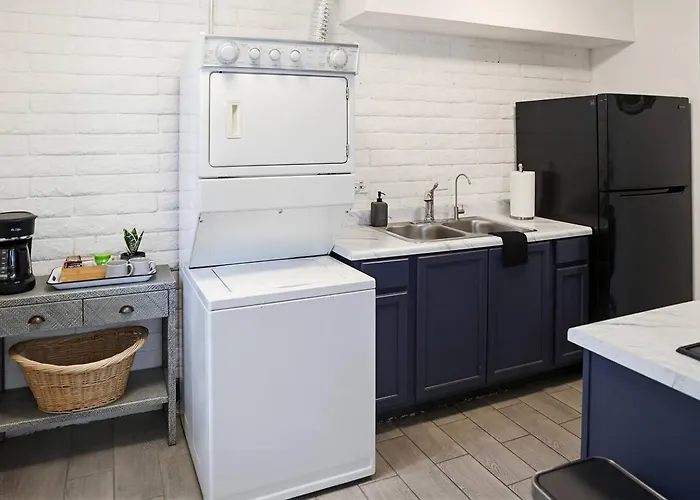 Cozy 2br Near Westgate & Stadium, Pets, Workspace Glendale
