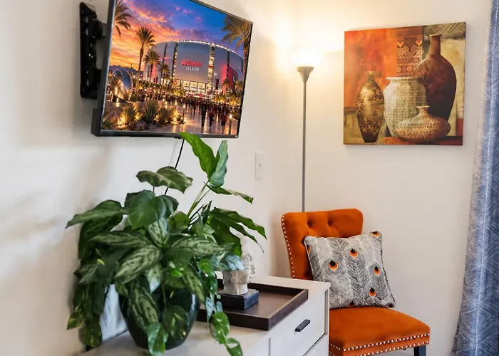 Cozy 2br Near Westgate & Stadium, Pets, Workspace * Glendale