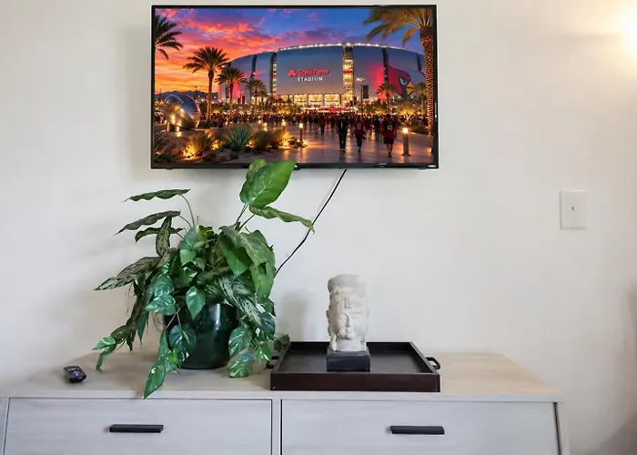 Cozy 2br Near Westgate & Stadium, Pets, Workspace